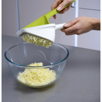 Mačkadlo na zemiaky JOSEPH JOSEPH Scoop ™ ricer,zelené Mačkadlo na zemiaky JOSEPH JOSEPH Scoop ™ ricer,zelené
